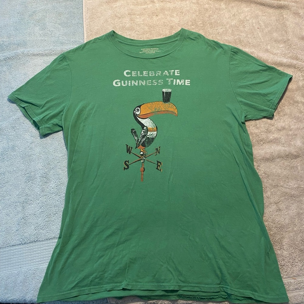 Men’s Guinness Draught Stout Parrot Green T Shirt Size Large